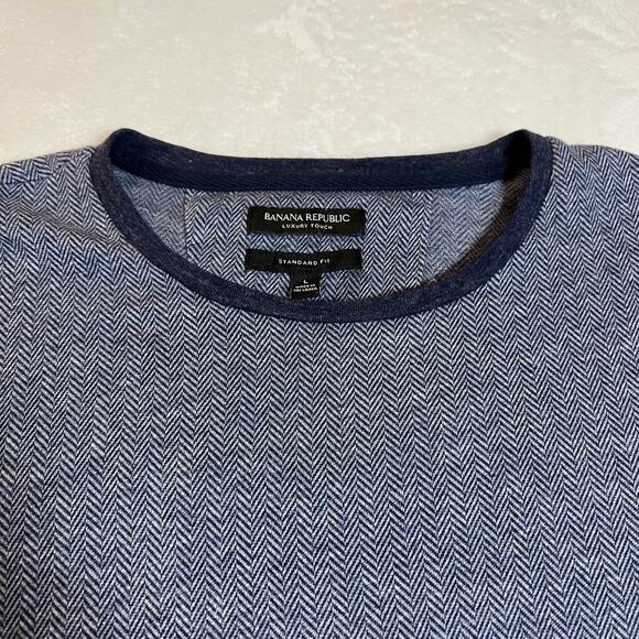 Banana Republic Men's Luxury Touch Crewneck Standard Fit Shirt Size L Cotton - Picture 3 of 9